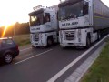 Tiry blokujące pas ruchu, tylko u nas takie dziadostwo