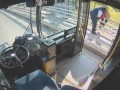 Kierowca autobusu ratuje życie kobiecie usiłującej skoczyć z mostu