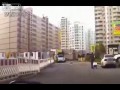Człowiek batman vs Facet w kurtce Ferrari