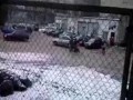 Biedni ludzie odbierają dary