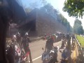 Ten kierowca nie przepada za motocyklistami...