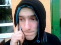 Koleś prezentuje swoją grę aktorską