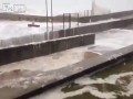 W ostatniej chwili uciekli przed wielką falą