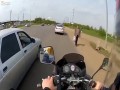 Motocyklista też nie ma lekko...