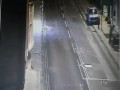Demolka na ulicy i szybkie sprzątanie