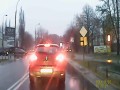 Warszawski kozak z BMW wyskakuje z nożem do kierowcy