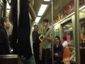 Pojedynek na saksofony w metrze
