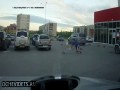 Wpadka przed supermarketem