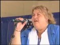 Co ona udaje, świniobicie?