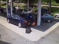 Wypadek i pożar na stacji paliw