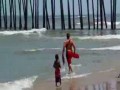 Plaża ratownik idiota