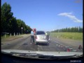 Kto jest idiotą na tym filmiku