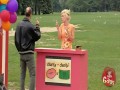 Kiss Booth For Charity, Jej tak, ale jemu nie