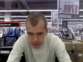 Koleś odkrył kamerkę internetową w sklepie