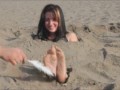 łaskotki na plaży