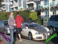 Proponowanie sexu przypadkowym dziewczynom w Bugatti