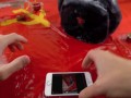 Niszczenie iPhone 5S w sowieckim stylu