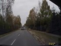 Policja wyprzedza na pasach i ignoruje znak stop