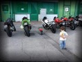 Młody biker ]