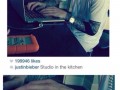 Justin bieber i jego studio w kuchni 