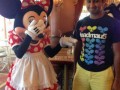 Niewłaściwa koszulka do disneylandu