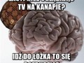 Zasypiasz oglądając tv na kanapie