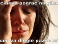Na gitarze