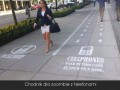 Chodnik dla zombie z telefonami