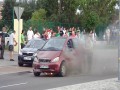 Płonący samochód przed meczem Lechia - Polonia Warszawa