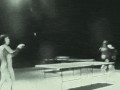 Bruce lee gra w pingponga