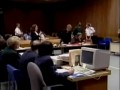 Syn atakuje zabójce jego matki w sądzie