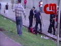 Policja pobiła pałami ojca na oczach syna