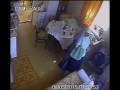 Cyganie plądrują mieszkanie