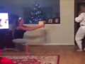 Chodź mamo pokaże ci cios Karate