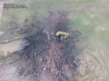 Wyburzanie komina koparką