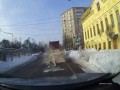 Zrzucił na środku drogi i pojechał dalej