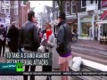 Upadek Europy mężczyźni ubierają w spódnicach