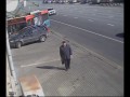 Kobieta za kierownicą vs trolejbus