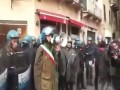 Włoska policja vs Imigranci
