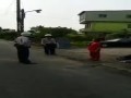 Kobieta z nożem vs policja