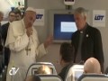 Papież w samolocie chwalił Polaków i bronił islamu