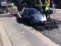 Porsche utknęło w betonie