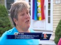 Wszyscy sąsiedzi wywiesili flagi tęczowe na znak solidarności lesbijkami