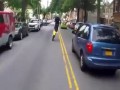 Jazda na crossie w ruchu ulicznym