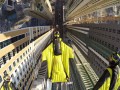 Wingsuit między drapaczami chmur w Dubaju