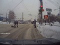 Wrócił się aby mogło go potrącić auto