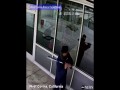 Z basseballem na posterunek policji