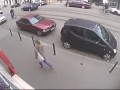 Najpierw kijowe parkowanie, a potem złamane drzwi