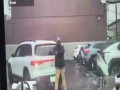 Parkingowy cham kontra niecierpliwa kobieta