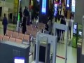 Takie rzeczy tylko w Rosji! Samochodem przez lotnisko